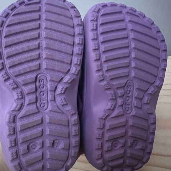 Crocs KIDS' CLASSIC LINED CLOG size 7 C - Picture 4 of 5